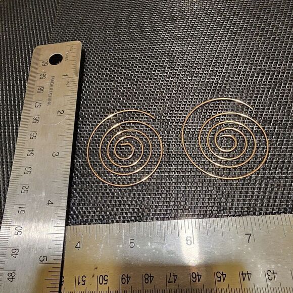 Swirl Spiral Geometric Dangler Earrings - Picture 3 of 3